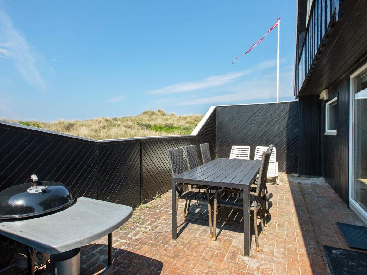 6 Person Holiday Home In Blokhus Extérieur photo